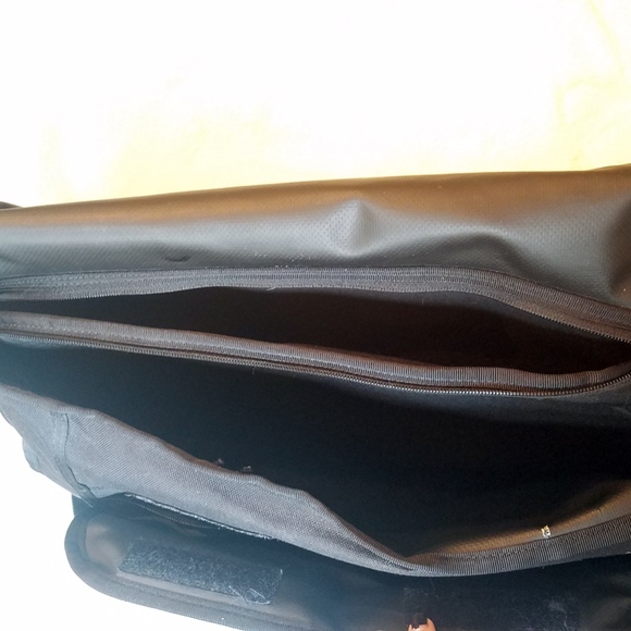 Chrome Industries CITIZEN 13"x21"x7" Messenger Bag - Picture 7 of 7